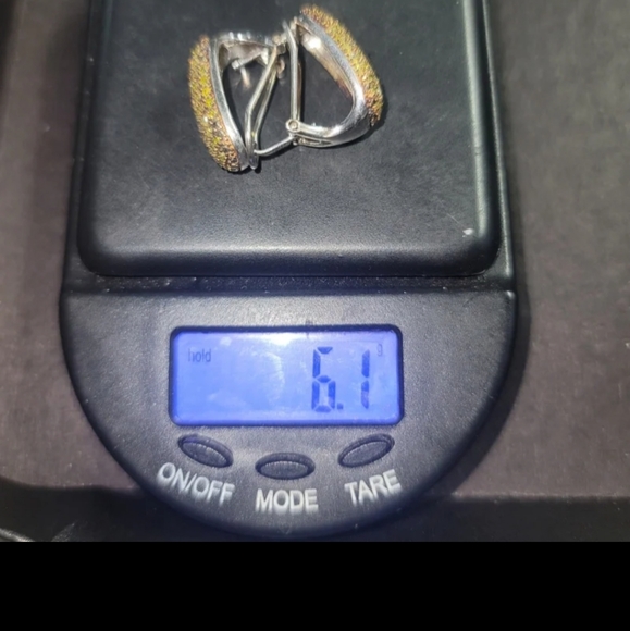 E38 Yellow Diamond J-Hoop Earrings - Picture 5 of 7